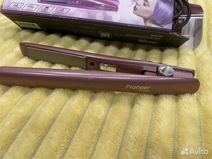 Дорожный утюжок для волос