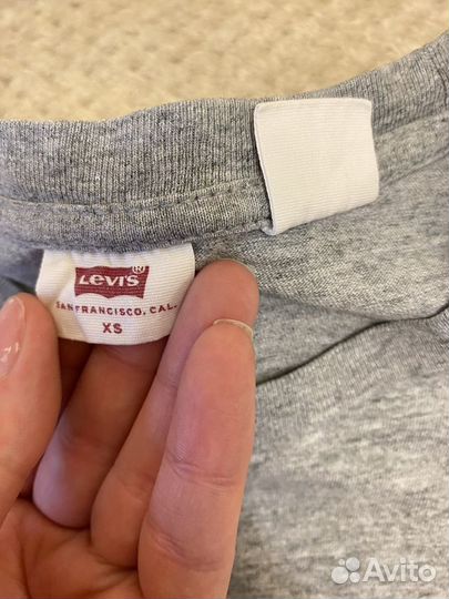 Футболка levis xs