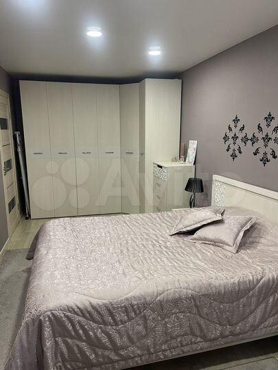 2-к. квартира, 57 м², 3/10 эт.