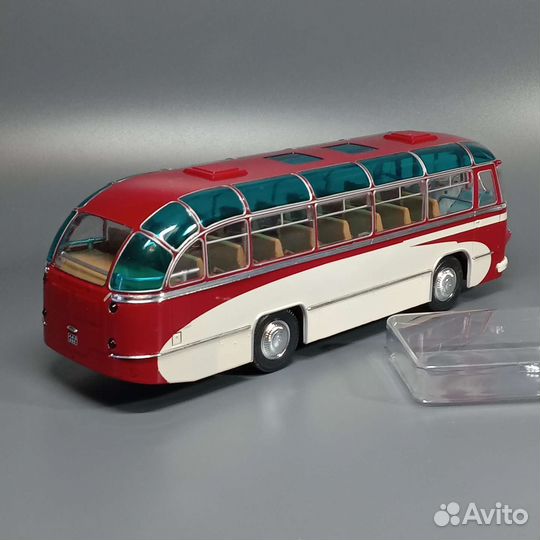 Модель автобуса лаз-695 опытный 1:43