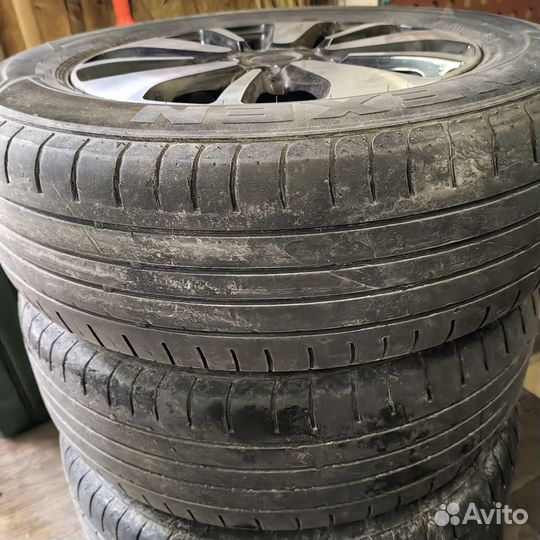 Колеса R16 215 65 летние 5*114,3