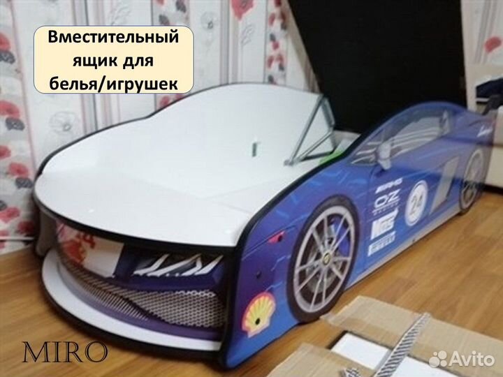 Детская кровать машина