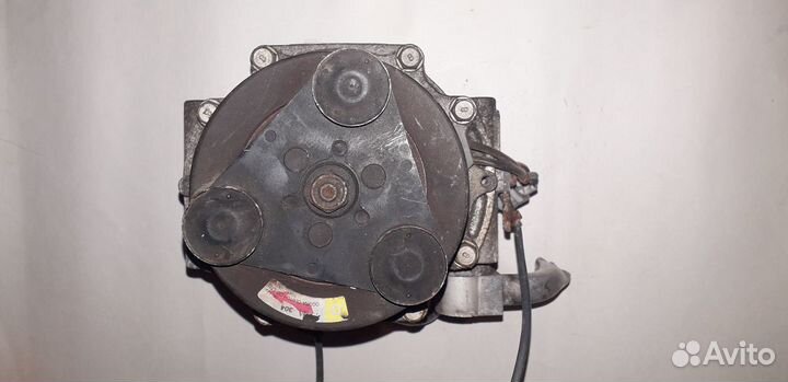 Компрессор кондиционера Mitsubishi Outlander