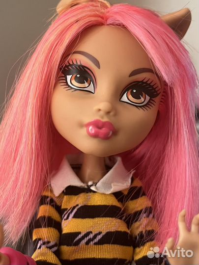 Монстер хай кукла Хоулин Вульф