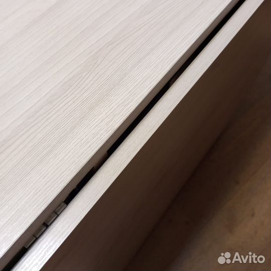 Стол книжка