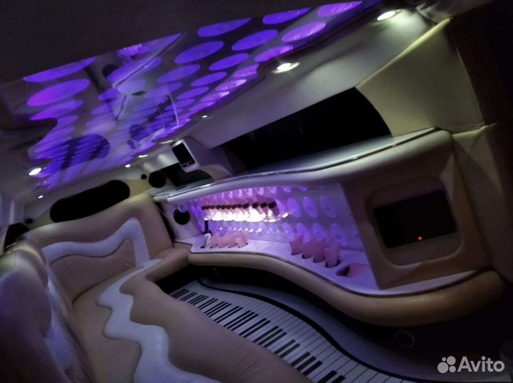 Прокат лимузина Крайслер 300C