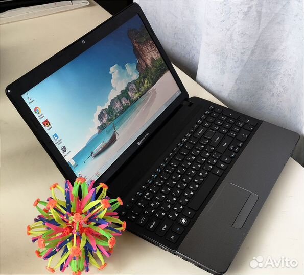 Ноутбук acer/4 ядра/танки тянет