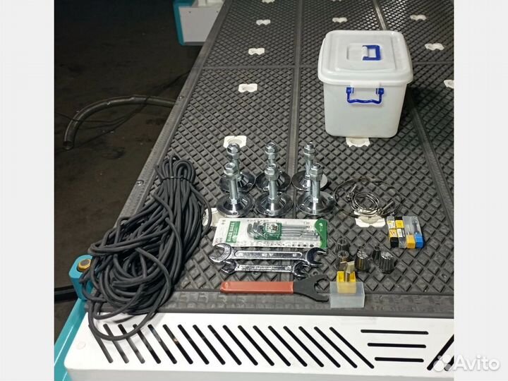 Фрезерный станок по дереву с чпу LTT 1325-4A