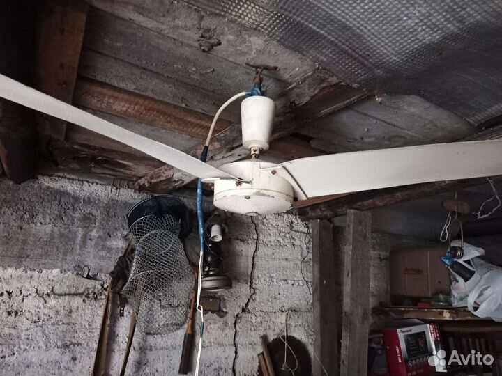 Потолочный (подвесной) вентилятор времён СССР