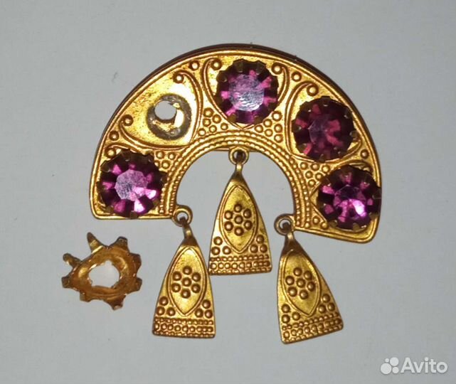 СССР: весы, диафильм, карты, бусы, брошь, фонарик