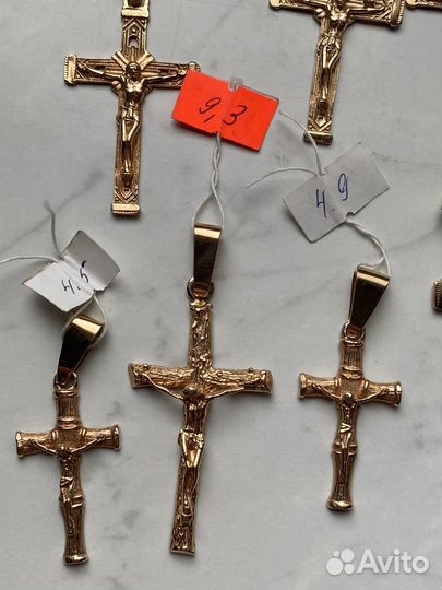 Золотой крест 585