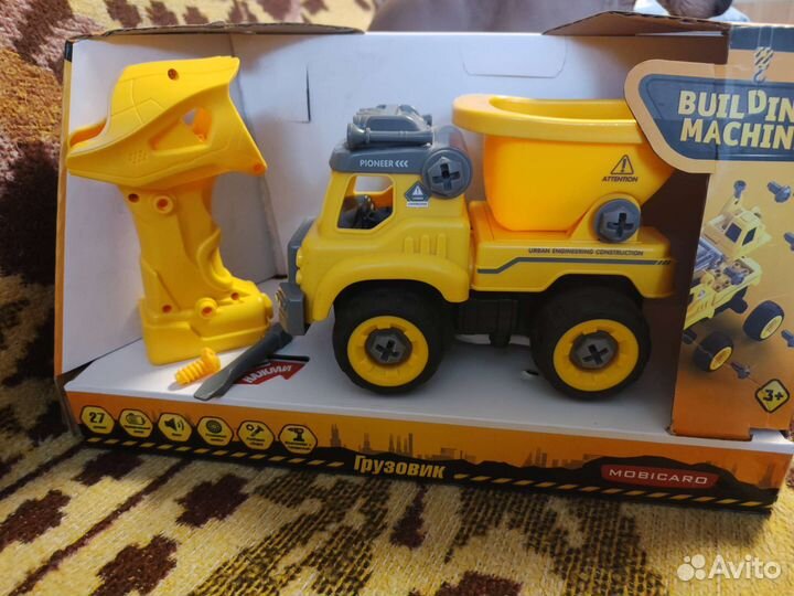 Игрушка конструктор грузовик