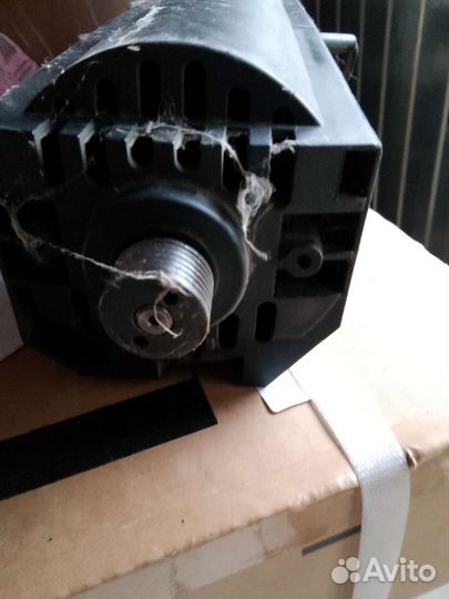 Двигатель с редуктором