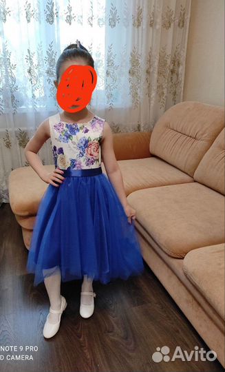 Платье на девочку нарядное 128