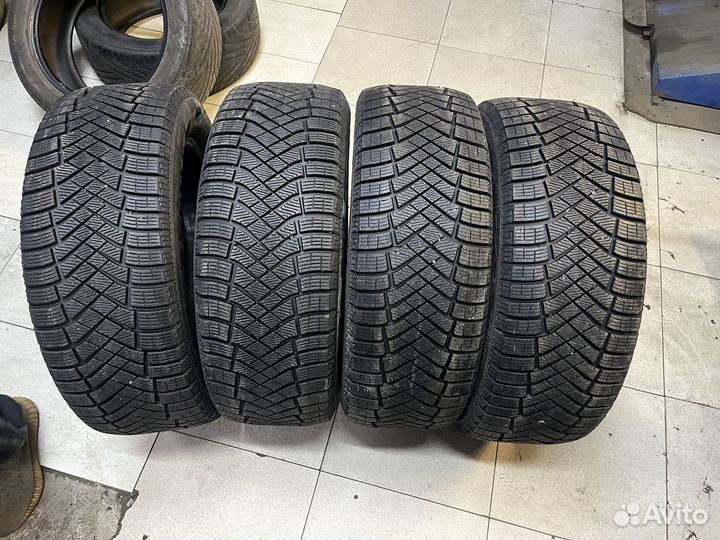 Pirelli Ice Zero FR 235/55 R18