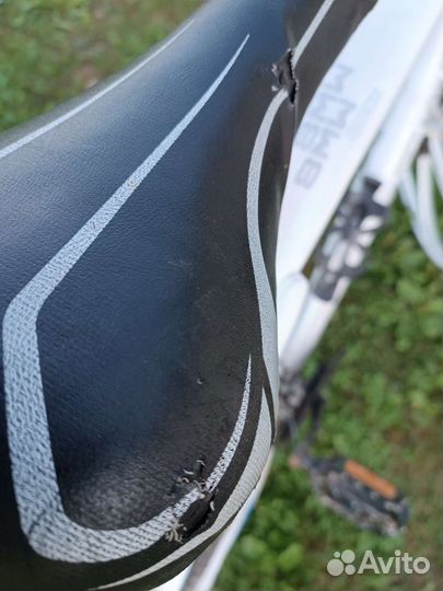 Велосипед BMW на литых дисках