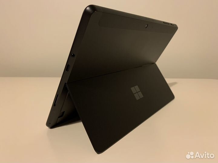 Планшет Microsoft Surface Go 3 черный с клавиатуро