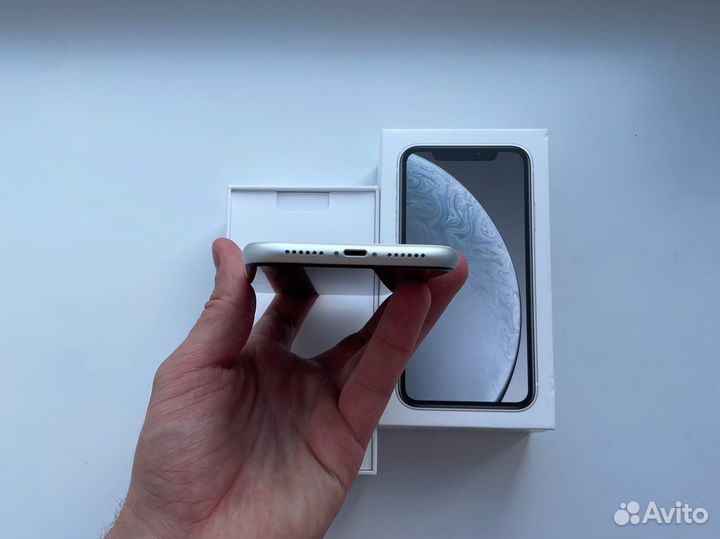 iPhone XR White