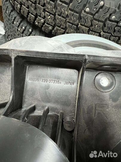 Фонарь задний Isuzu Forward 220-37338R