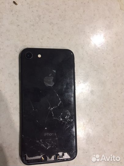Телефон iPhone 8 64 gb