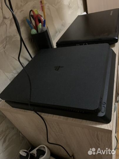 Sony playstation 4 slim