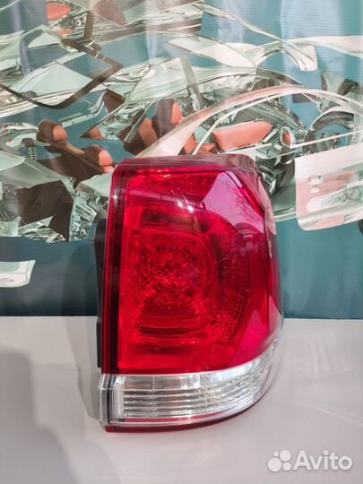 Фонарь задний правый Toyota Land cruiser 200 2009г