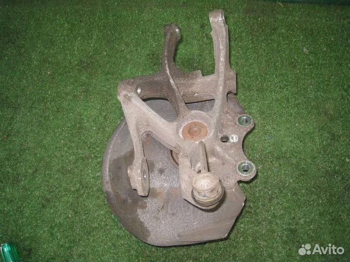 Кулак задний левый Peugeot 407 (6E) 2005