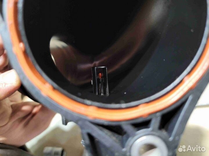 Фланец (тройник) системы охлаждения Mercedes-Benz