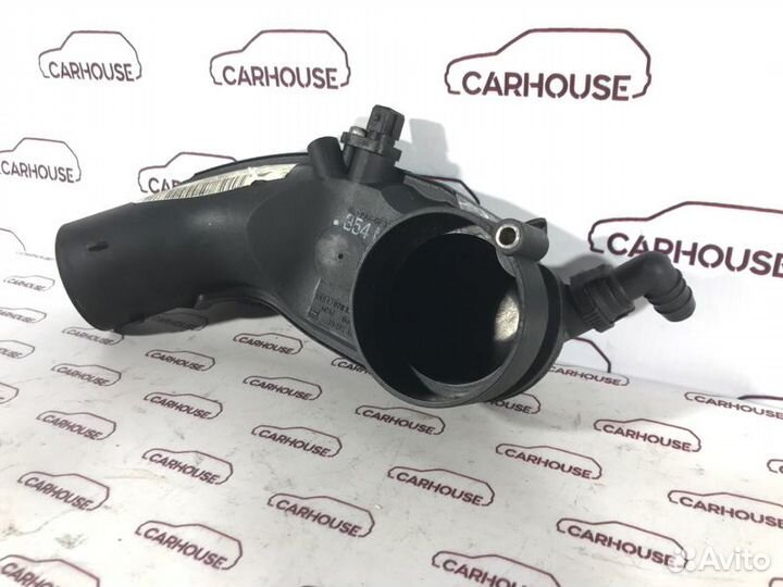 Патрубок воздушного фильтра Volkswagen Passat B5+