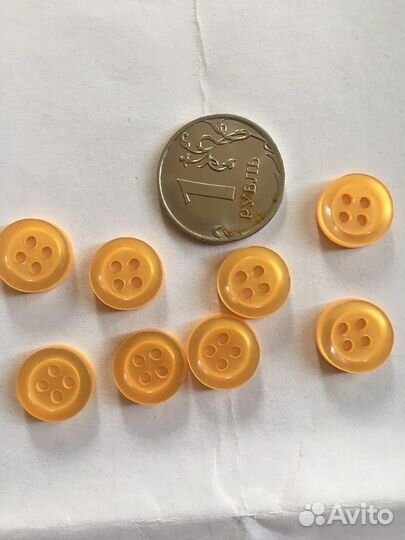 Новые оранжевые пуговицы цена за все