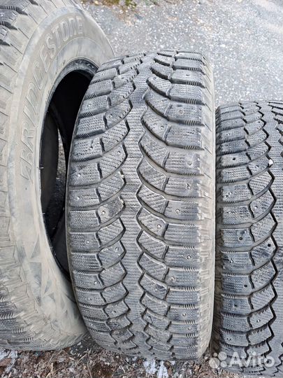 Bridgestone Blizzak Spike-01 225/60 R17 103T