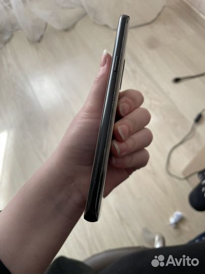 Samsung Galaxy S9, 4/64 ГБ