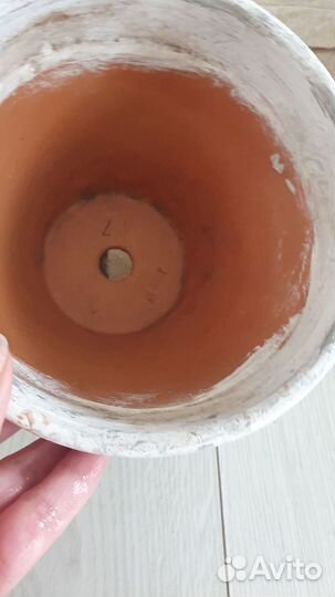 Горшок для цветов глиняный