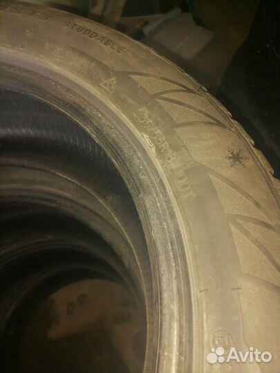 Acustica Challenger 235/55 R18