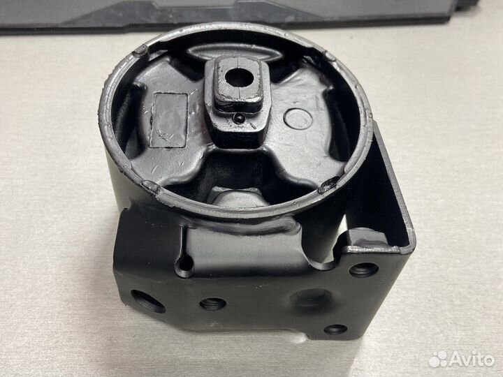 Опора двигателя R vw passat b3 b4 golf 2 jetta 2