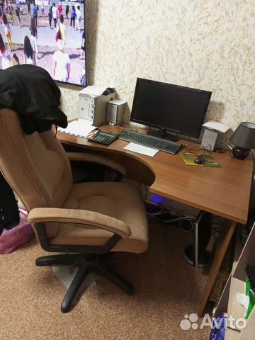Компьютерный стол