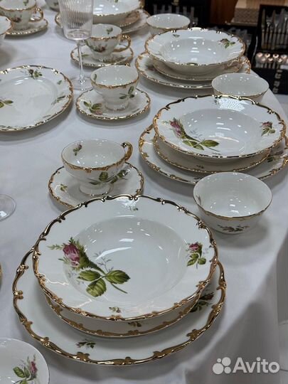 Чайно столовый сервиз на 12 персон