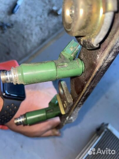 Рампа с форсунками Toyota 1zz-fe