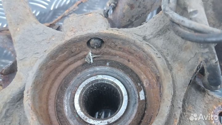 Ступица передняя левая KIA sportage 3 2011