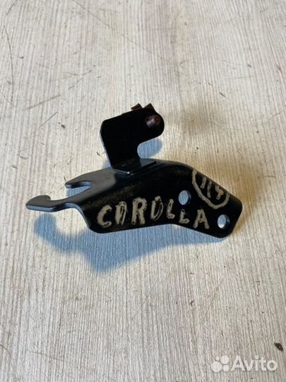 Кронштейн Toyota Corolla 180 1ZR-FE 2013