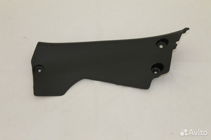 Внутренняя накладка переднего обтекателя правая CB