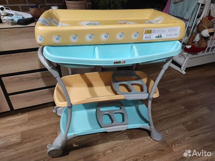 Ванночка с пеленальным столиком CAM