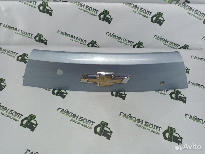 Накладка крышки багажника Chevrolet Spark 3