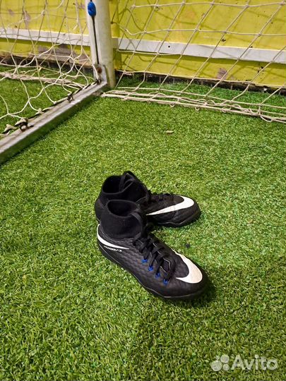 Футбольные бутсы nike 31,5