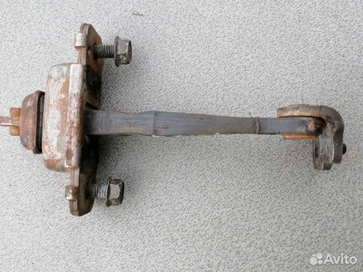 Ограничитель двери для Kia RIO 1999-2002 дорестайл