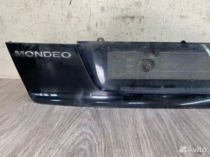 Накладка на крышку багажника Ford Mondeo хетчбэк