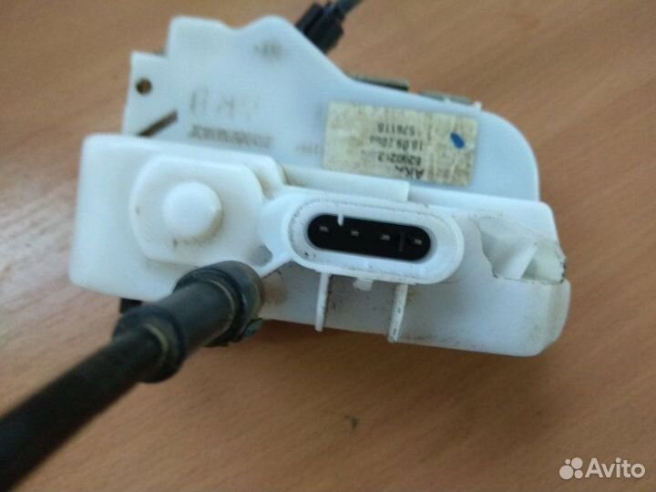 Замок двери задней правой Renault Megane 2