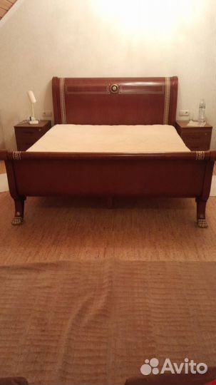 Кровать + гарнитур + шкаф