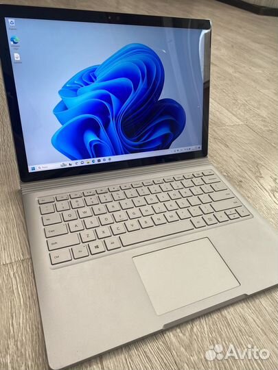 Microsoft Surface Book with Perfomance Base