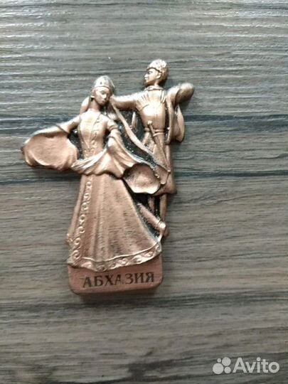 Магниты из путешествий (смотреть фото)